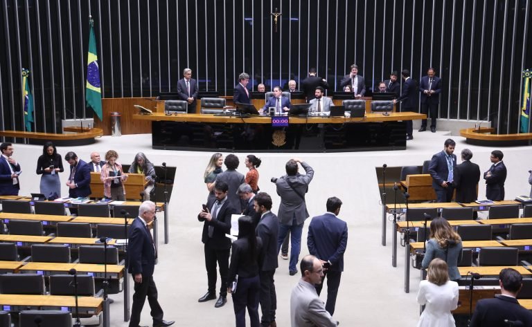 Discussão e votação de propostas legislativas. Presidente da Câmara dos Deputados, Hugo Motta (REPUBLICANOS - PB)
