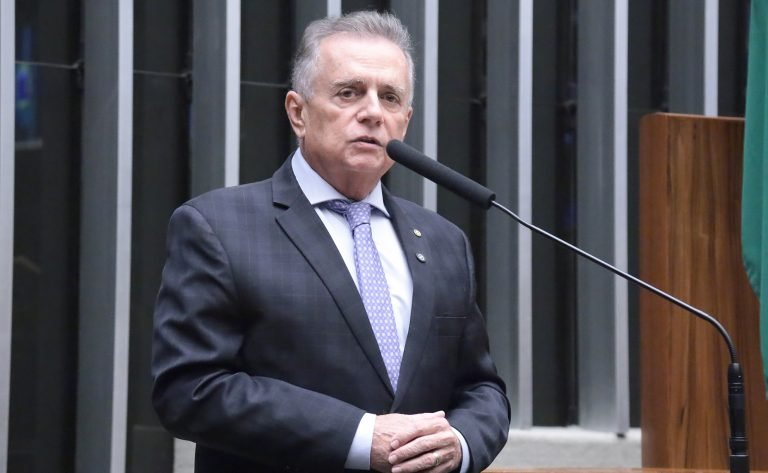 Deputado Flávio Nogueira (PT-PI) fala no Plenário da Câmara dos Deputados
